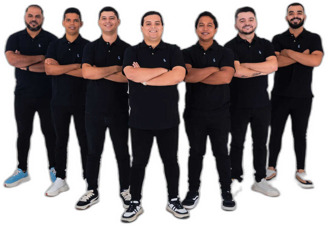 Os sete integrantes da Banda Som e Louvor lado a lado, de braços cruzados